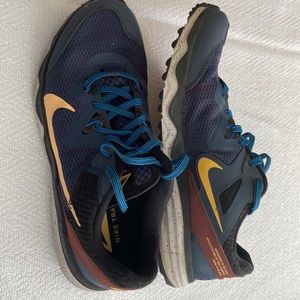 Nike Juniper Trail - Mens CW3808-401 Thunder Blue/melon Tint Shoes. Size 9